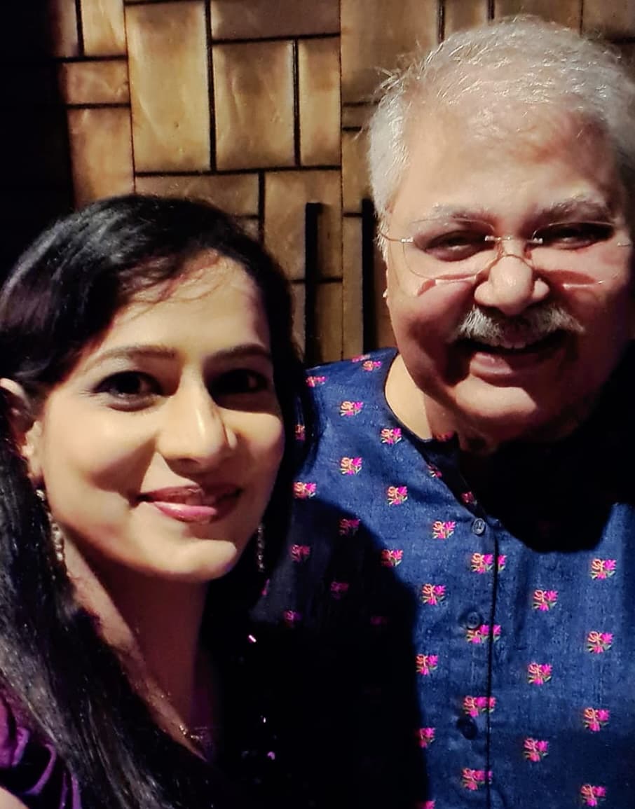 Kkomal Krusshna with music industry personality