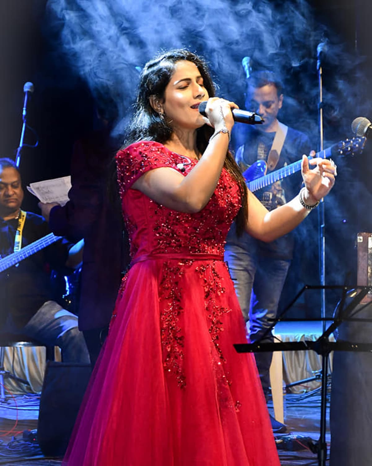 Kkomal Krusshna singing at grand concert