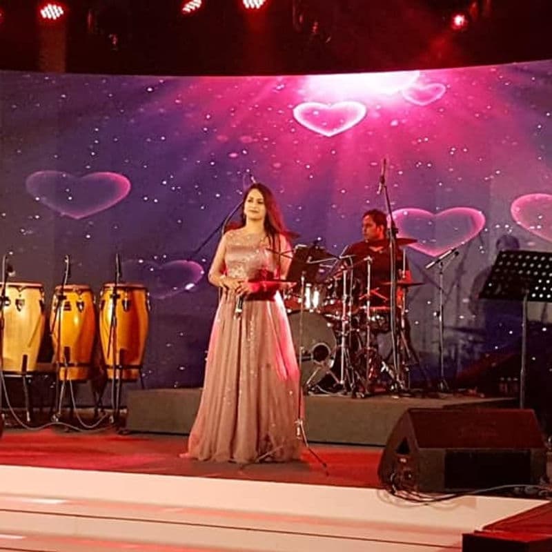 Kkomal Krusshna professional live performer